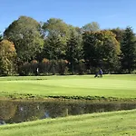 Tollundgaard Golf Park & アパート Funder Kirkeby