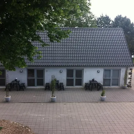 Tollundgaard Golf Park & *