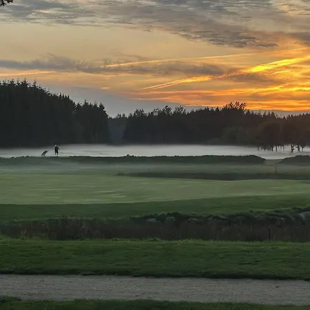 Tollundgaard Golf Park & *